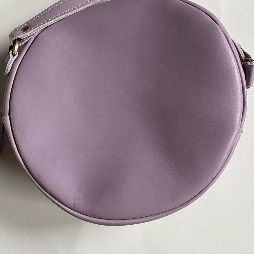 Portland Leather Purple/lavender Crossbody Bag with Minimalist Design - Picture 2 of 6